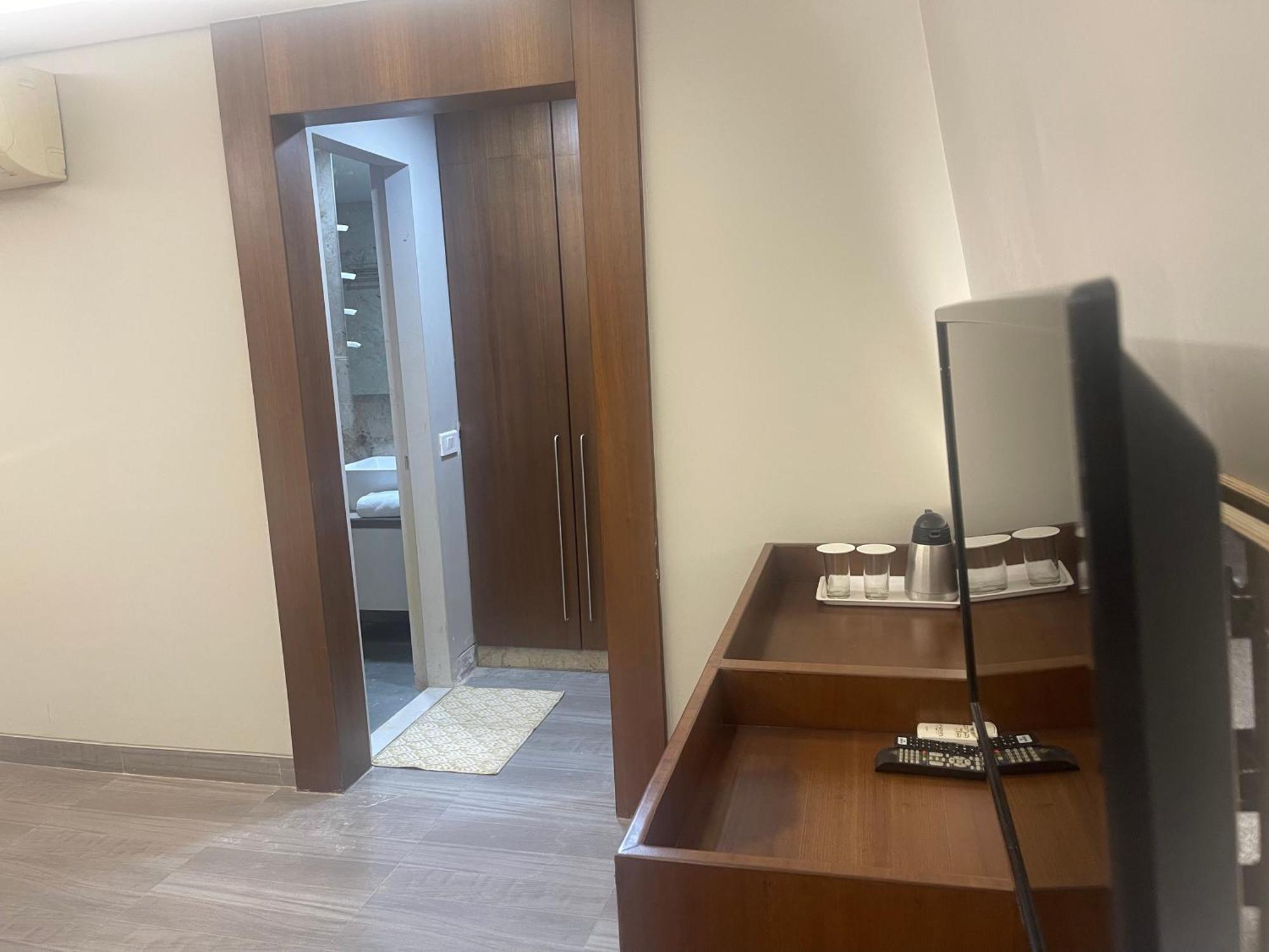 印多尔 Lch Fitness酒店 外观 照片