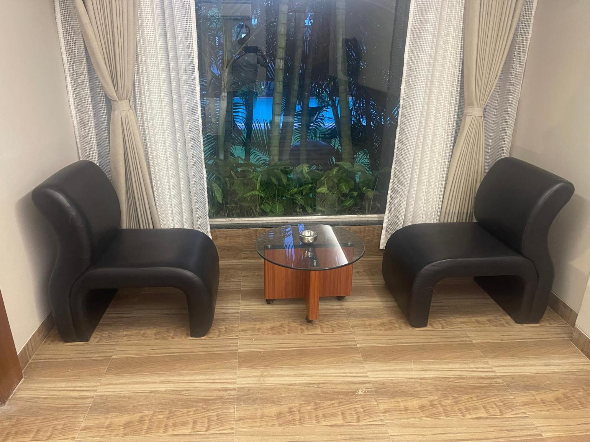 印多尔 Lch Fitness酒店 外观 照片
